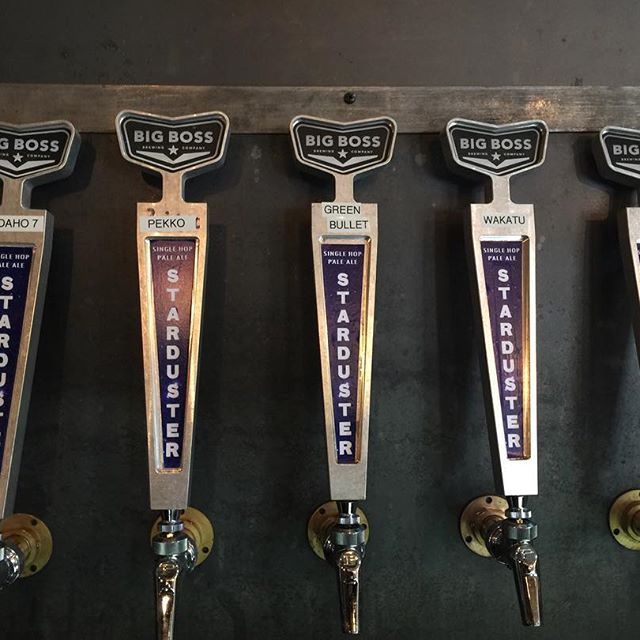‪@big_boss_Taproom features 5 #Starduster single hop ales. Your choice: pint or flight!‬